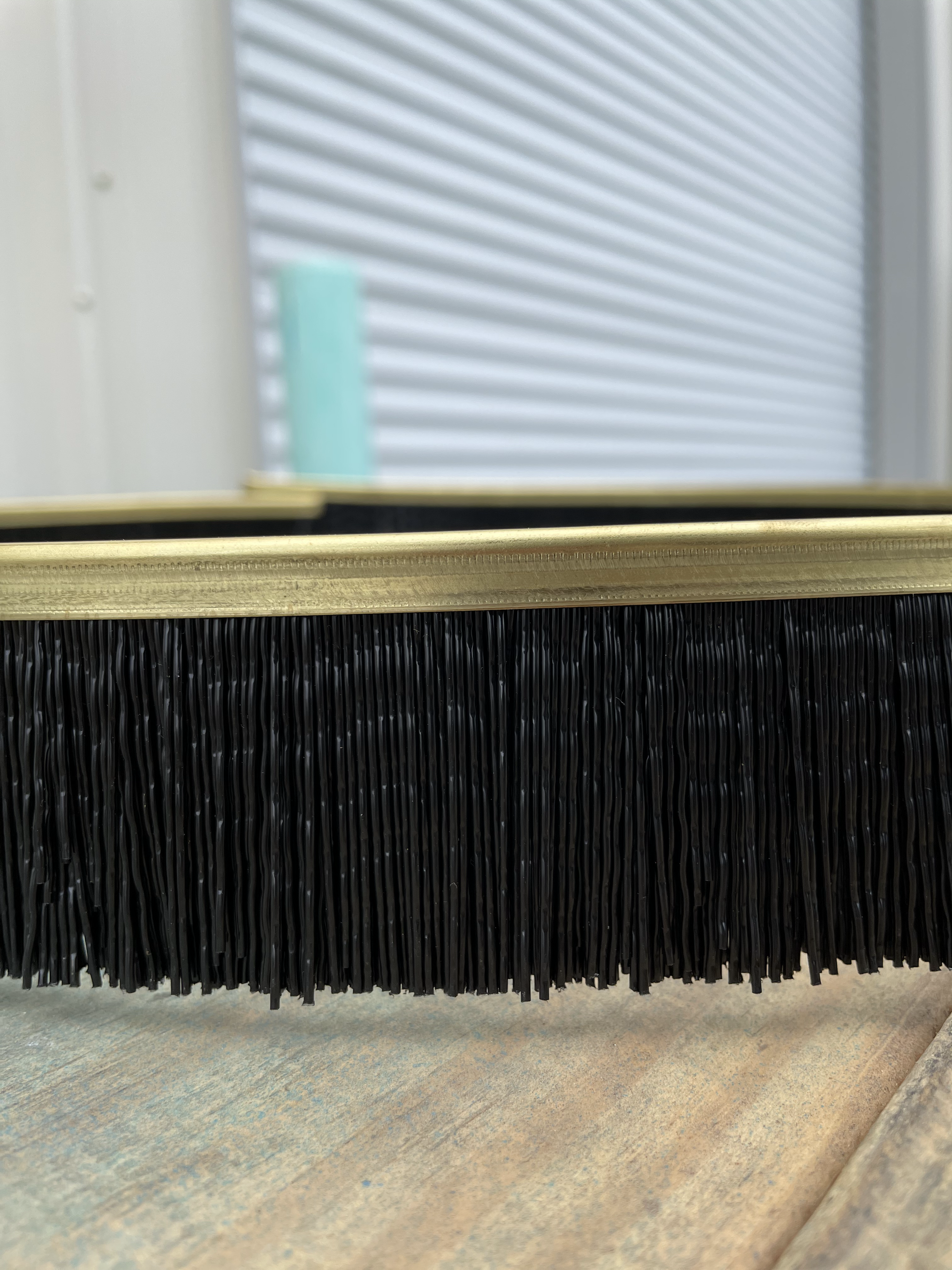Whisper Wash Classic Brush / Skirt